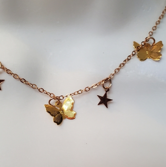💚5/$25 Gold Tone Butterfly and Star Charm Necklace - Picture 4 of 4
